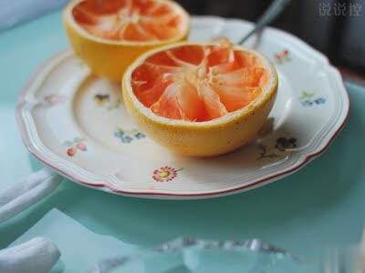 经典伤感句子：后来不懂爱的人慢慢懂了，懂爱的人却不敢再爱了